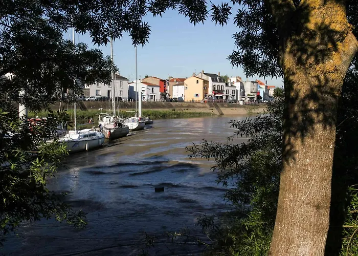 Escale A Nantes - Bord De Loire